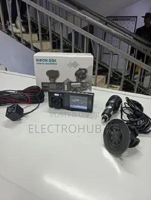 Triple Camera Dash Cam - 3 Way Recording for Full Car Security
