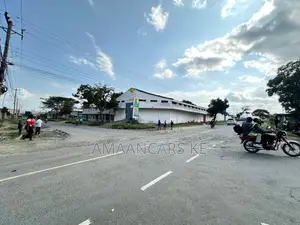 3.5 Acre Industrial Complex in Nakuru With 8 Godowns