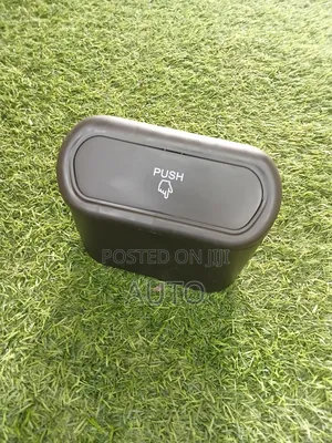 Car Mini Trash Bin With Push Lid – Portable Auto Garbage Can