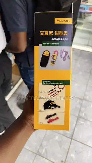 Fluke 323 True-RMS Clamp Meter