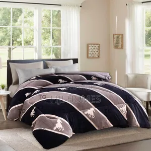 Single Woolen Duvet, No Pillowcases, No Bedsheets Size 5 by 6