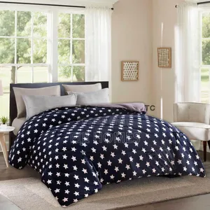 Single Woolen Duvet, No Pillowcases, No Bedsheets Size 5 by 6