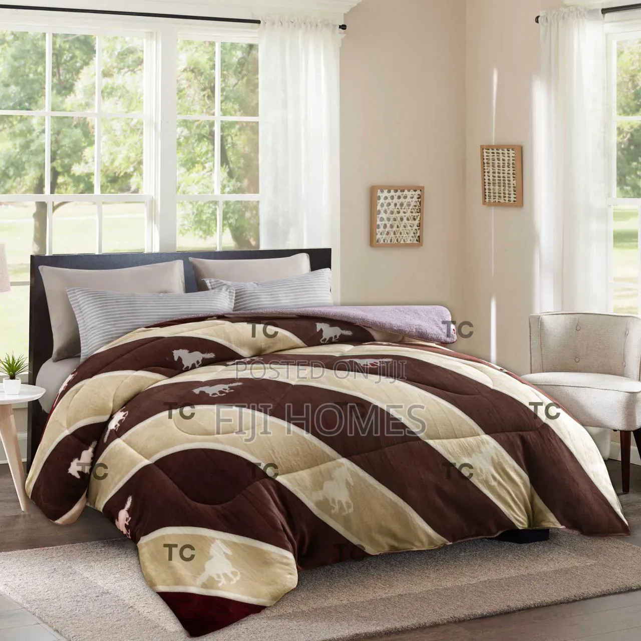 Single Woolen Duvet, No Pillowcases, No Bedsheets Size 5 by 6