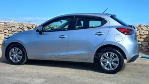 Mazda 2 2020 Silver