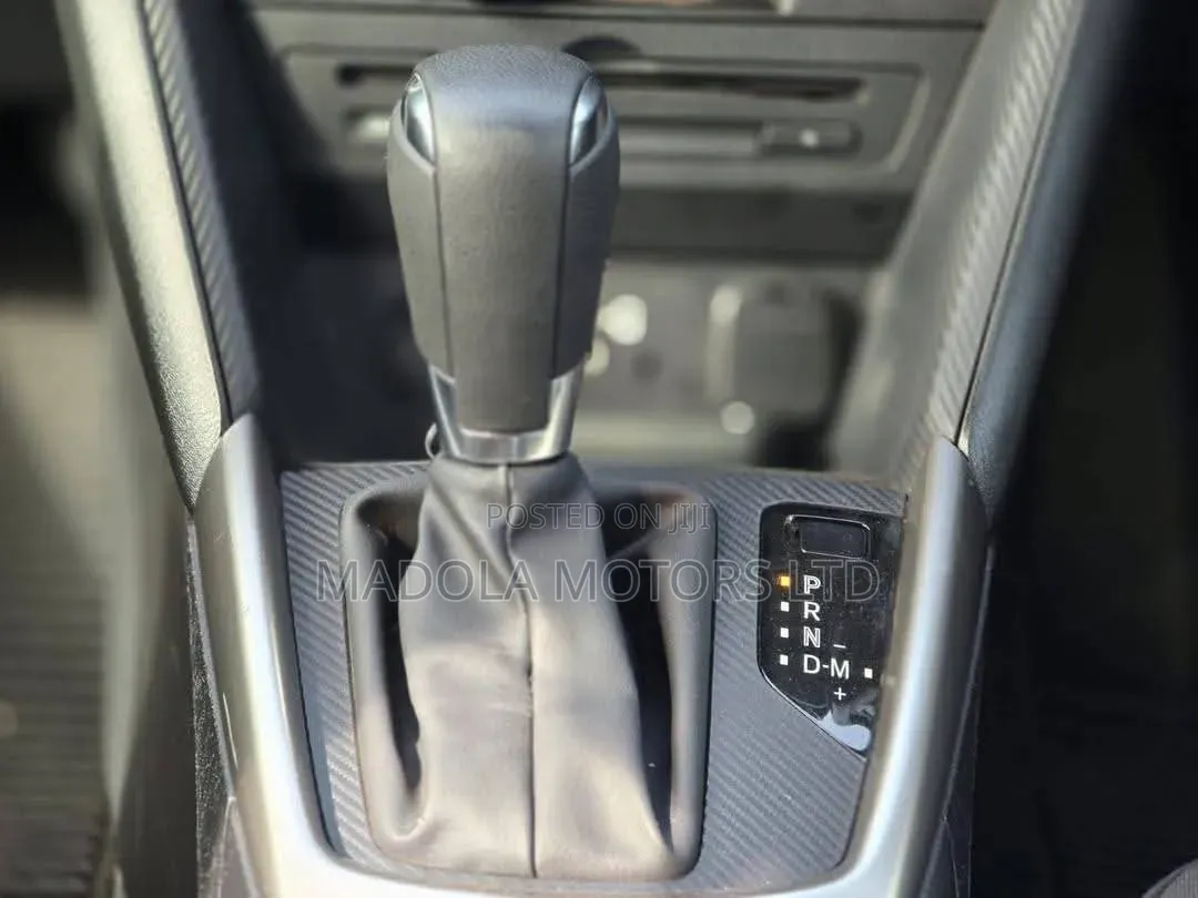Mazda 2 2020 Silver