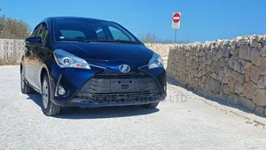 Toyota Vitz 1.3 AWD 5dr 2019 Blue