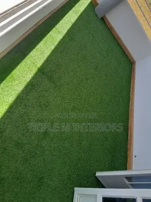 Modern Artificial Grass Flooring for Outdoor Design