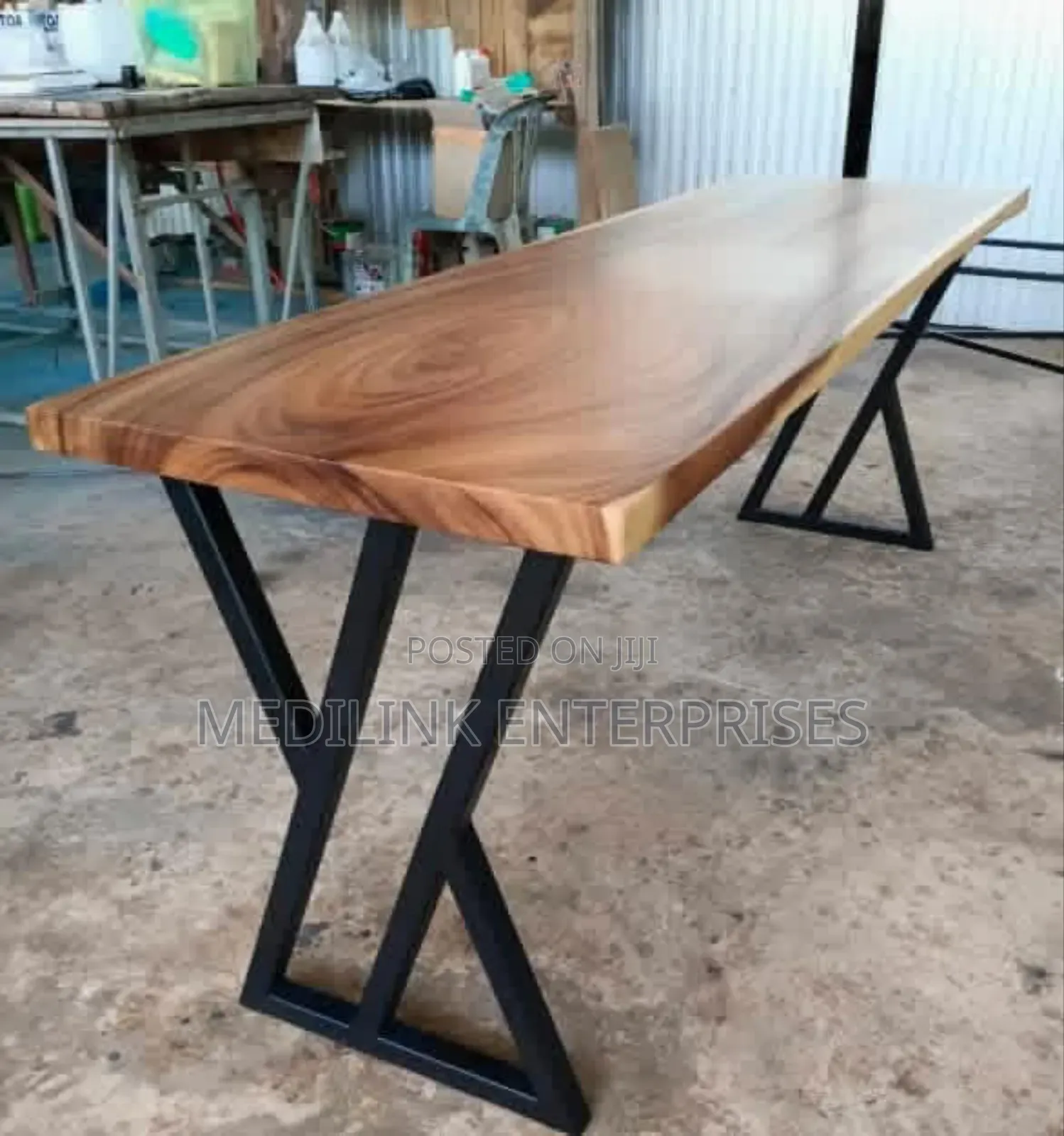 Topring Wooden Metallic Customized Table