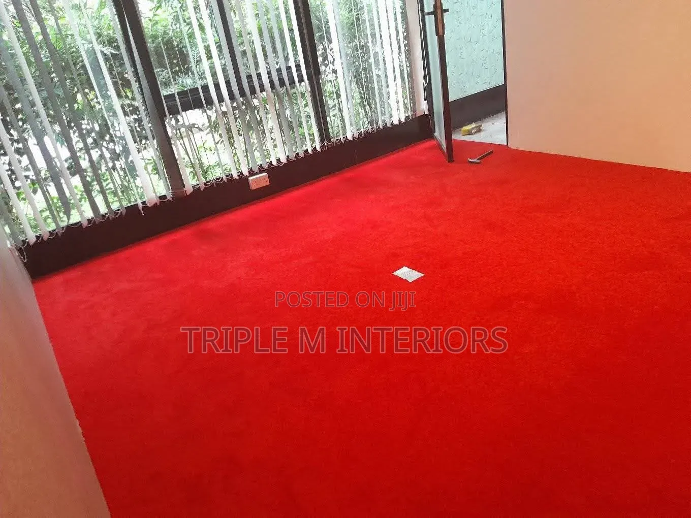 Comfortable Full Floor Carpet for Warm Living Areas