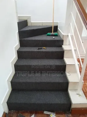 Strong Back Grey Delta Stair Carpet for Stabi