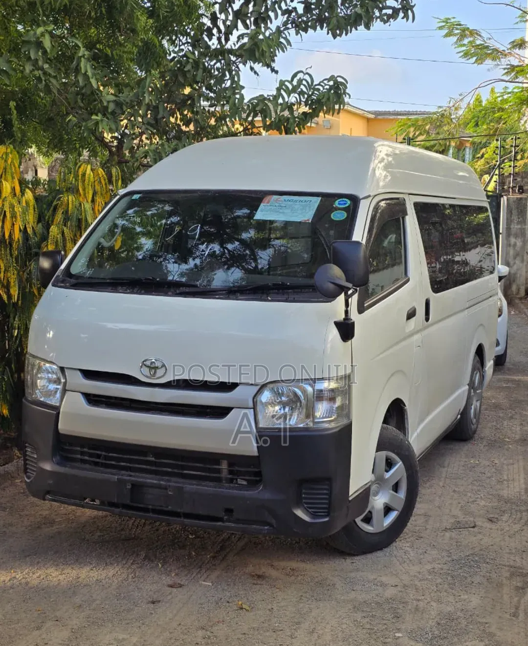 Toyota Regius 2019 White