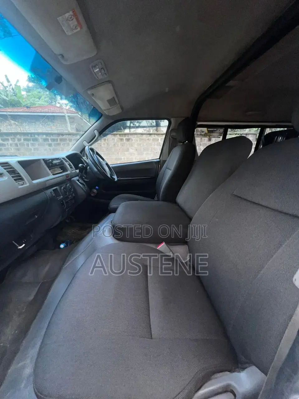 Toyota Grand HiAce 2010 White