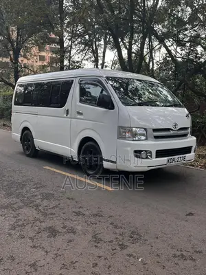 Toyota Grand HiAce 2010 White