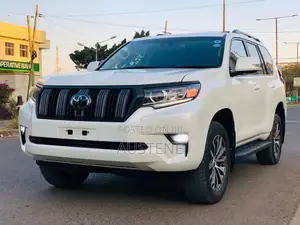 Toyota Land Cruiser Prado 2.8 2019 White