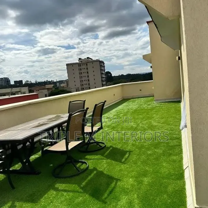 Waterproof Synthetic Grass Carpet for Long Term Use