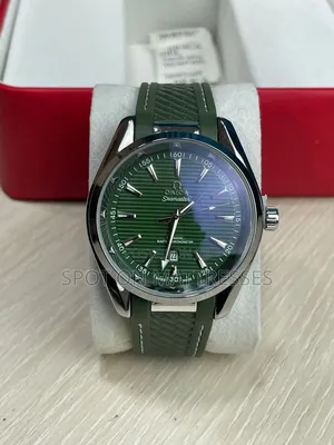 Automatic Omega Speedmaster Watch Unisex. Delivery Services Available.