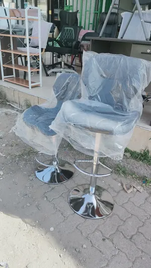 Adjustable Black Restaurant Barstool