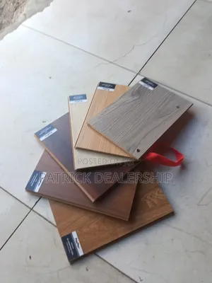 Classic Wood Laminate Flooring