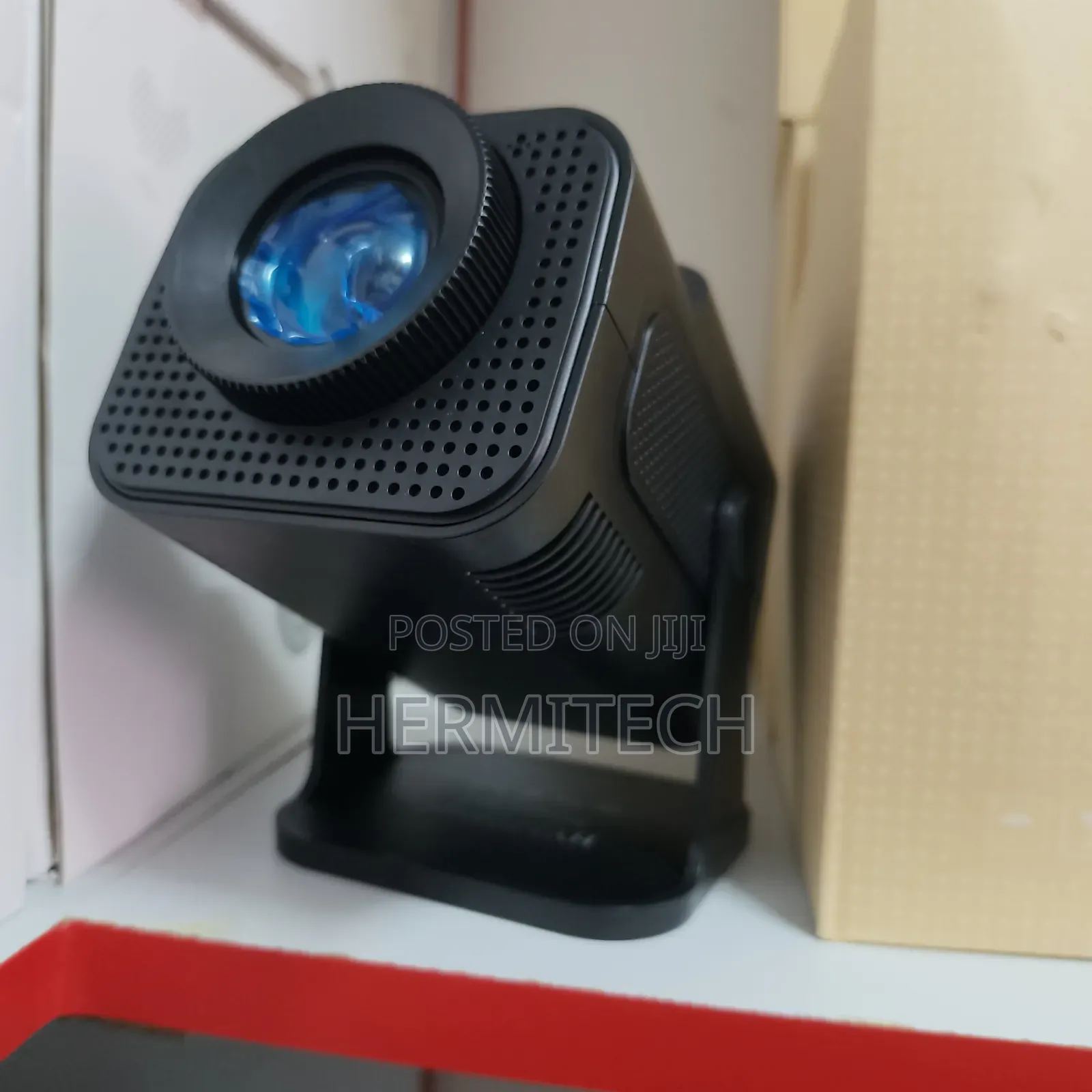 Mini Hy320 Projector Resolution Videos Display 150 Inches Max