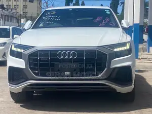 Audi Q8 55 Premium AWD quattro 2020 Off white