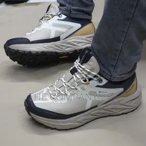 Quality Casual Colombia Designer Rubber Sole Men Shoes Available