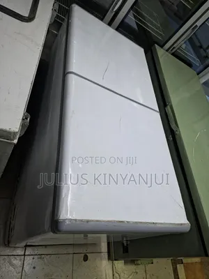 Closed Top Double Door Freezer