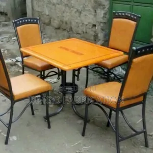 Restaurant Balls Seats With Square Table