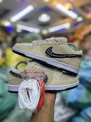 Nike Sb Dunk Low”Pro Pearl White Fossil “
Quality Leather Sneakers