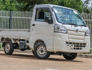 Daihatsu Hijet 2019 White