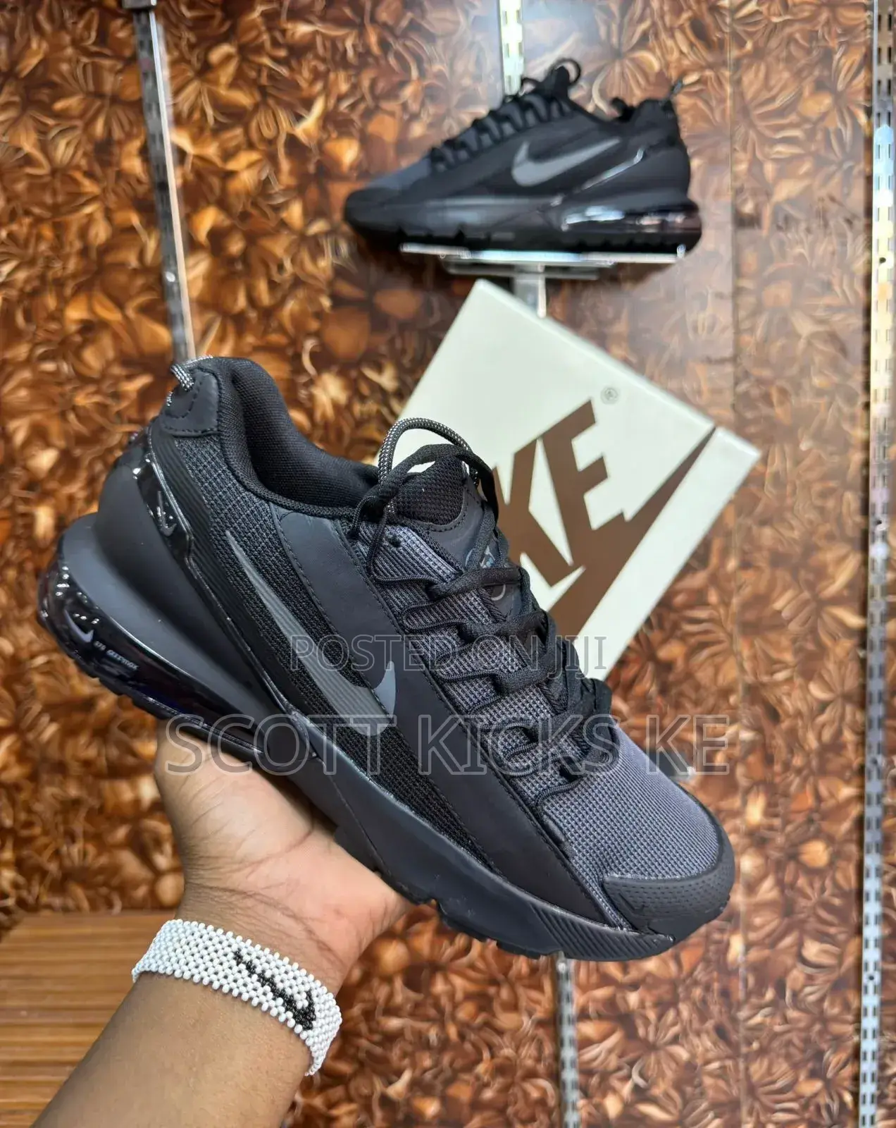 Nike Air Max 270 Black White