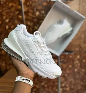 Nike Air Max 270 Black White