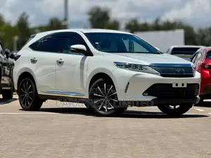 Toyota Harrier 2.0 4WD 2019 White