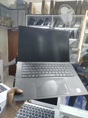 Laptop Dell Precision 5550 16GB Intel Core i7 SSD 512GB