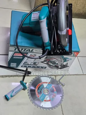Total 9 Inches Circular Saw 2200 Watts With 9 Inches Blade