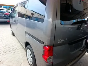Nissan NV200 2019 Gold