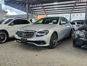 Mercedes-Benz E400 2019 Silver