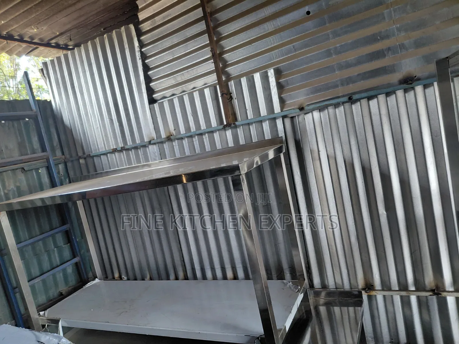 An Advanced Fabricated Working Table