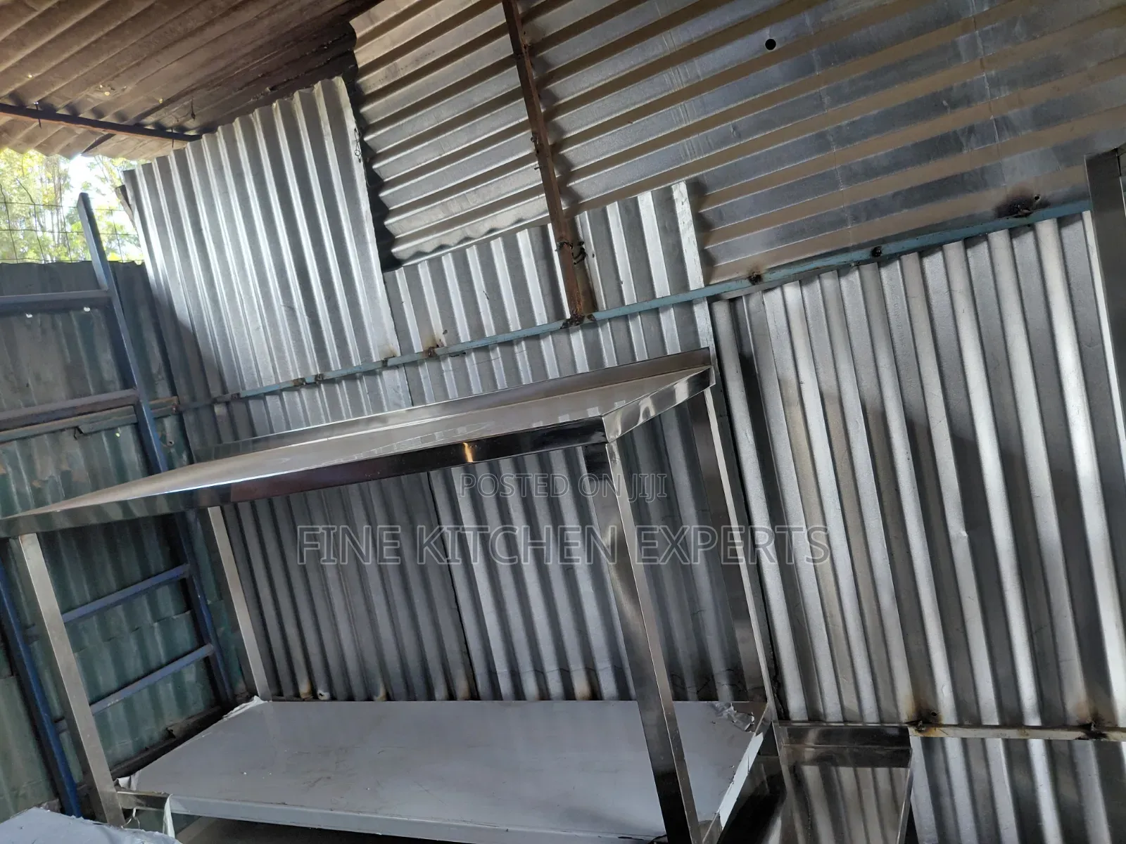 An Advanced Fabricated Working Table