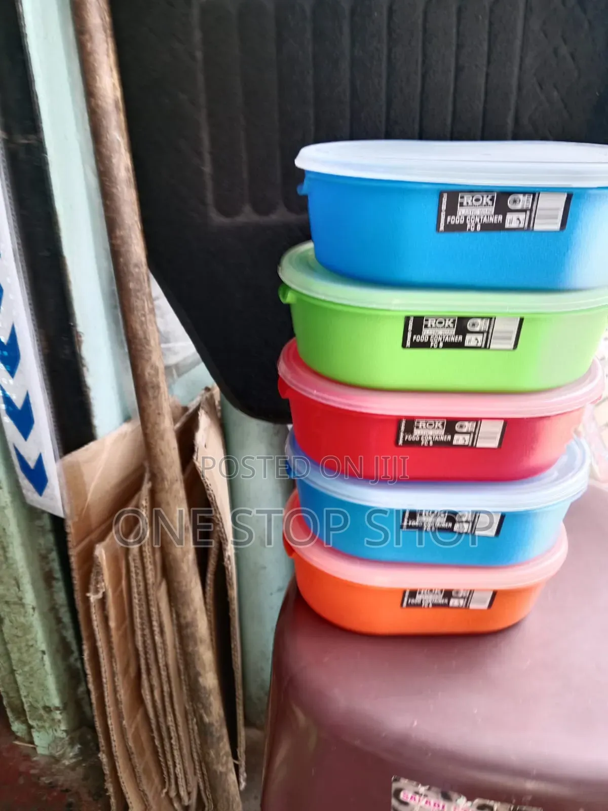 5pcs Plastic Food Mate Containers in Different Colors