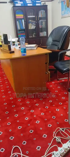 Executive Red Floor Carpets for Luxury Wall to Wall Carpeting