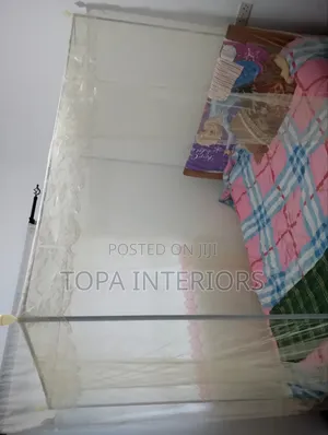 Meshed Canopy Mosquito Net Curtains With 4 Metallic Stands