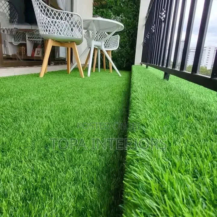 Green Carpets for Balcony Floor Revamp Installation