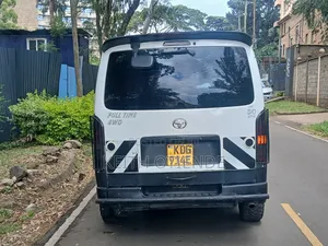 Toyota HiAce 2016 White