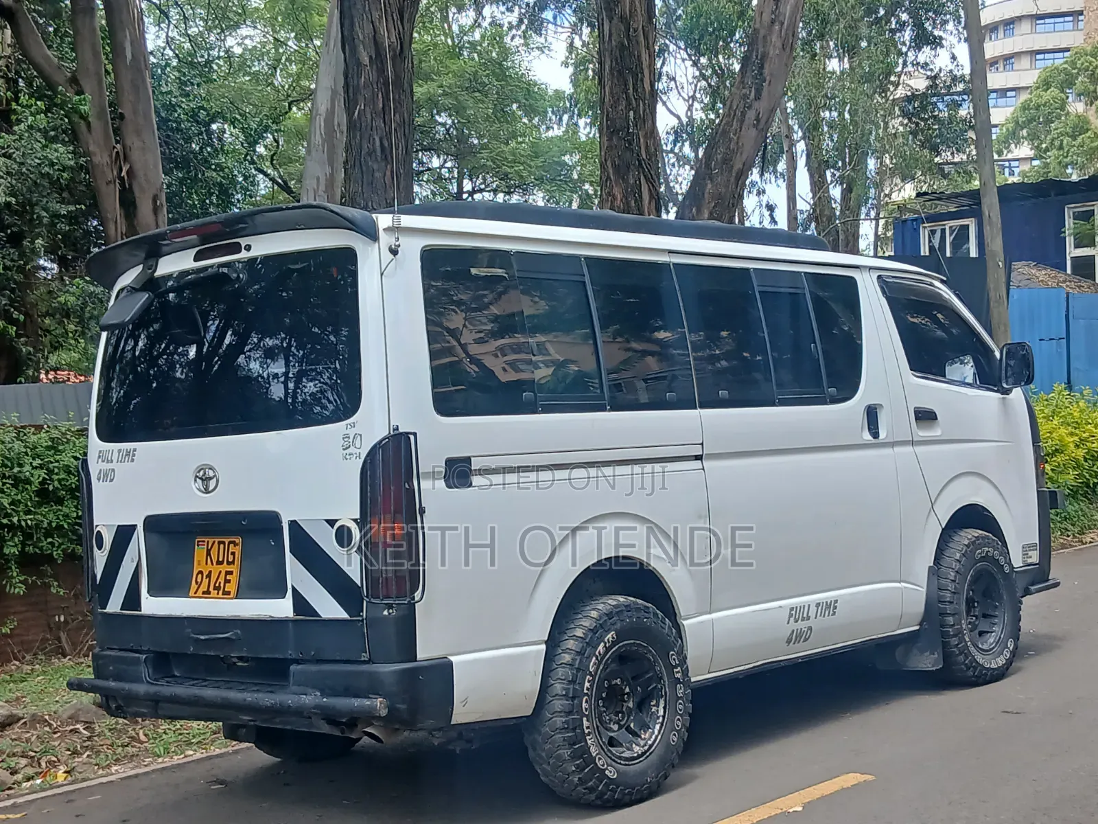 Toyota HiAce 2016 White