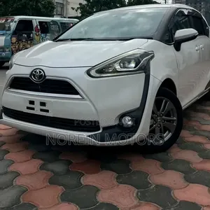 Toyota Sienta 2019 White