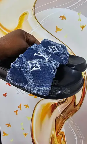 Louis Vuitton Denim Slides 
Quality 
S