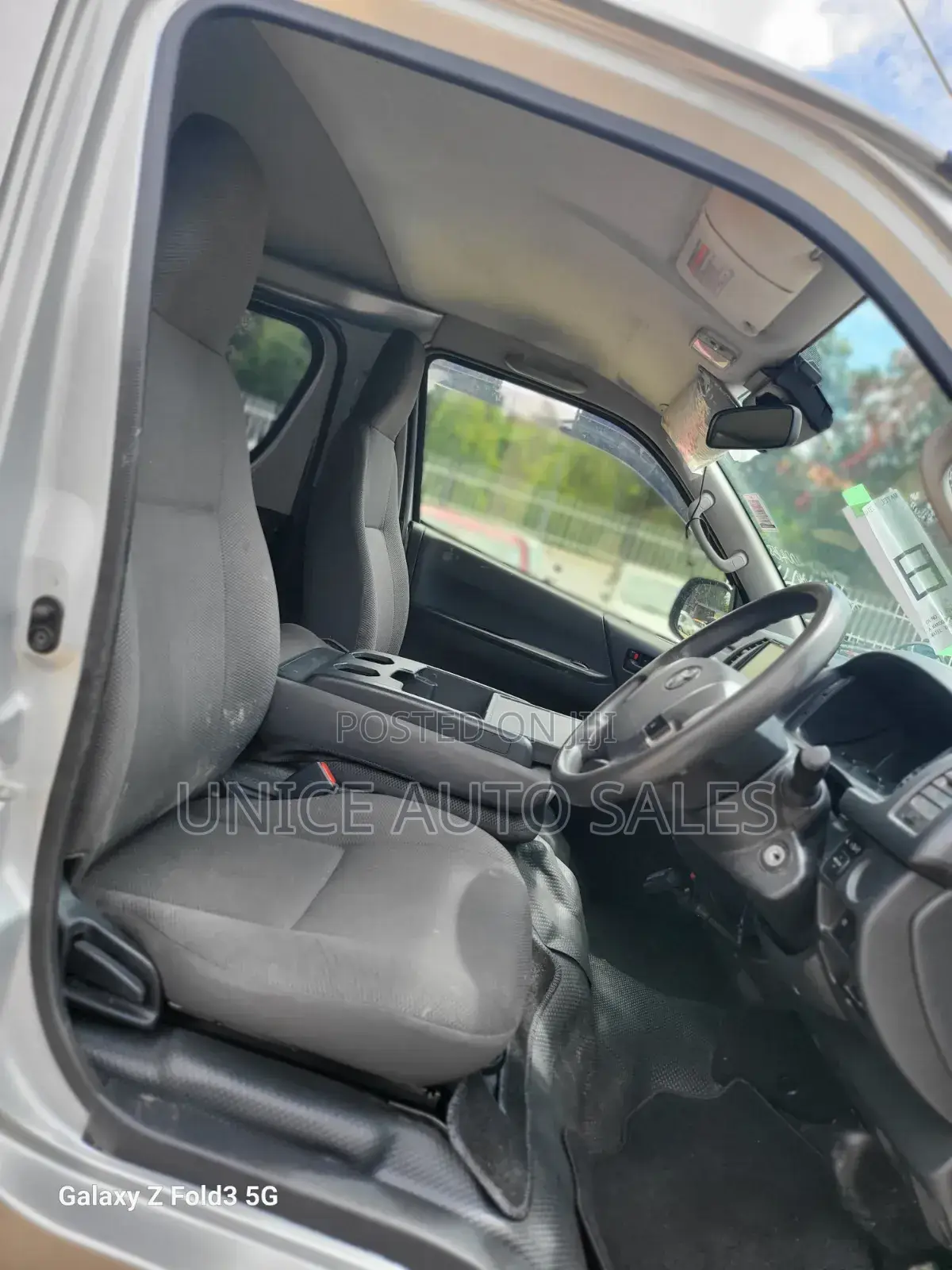 Toyota HiAce 2019 Silver