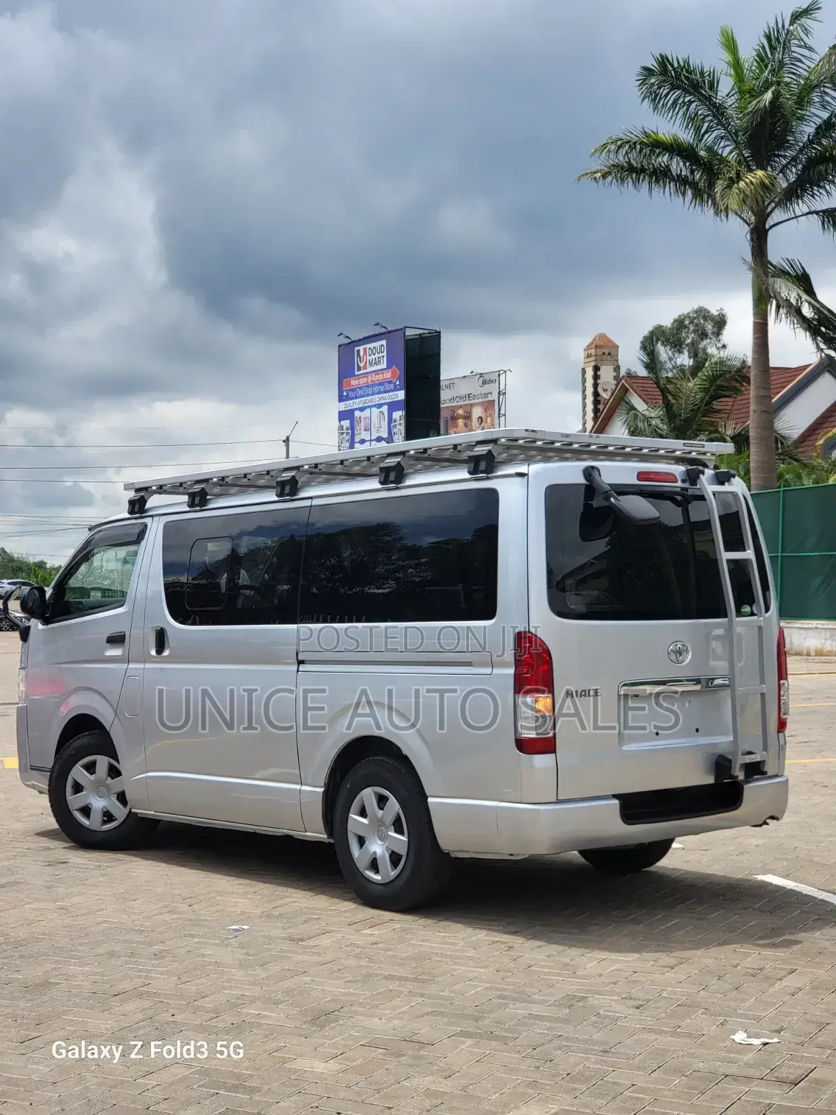 Toyota HiAce 2019 Silver