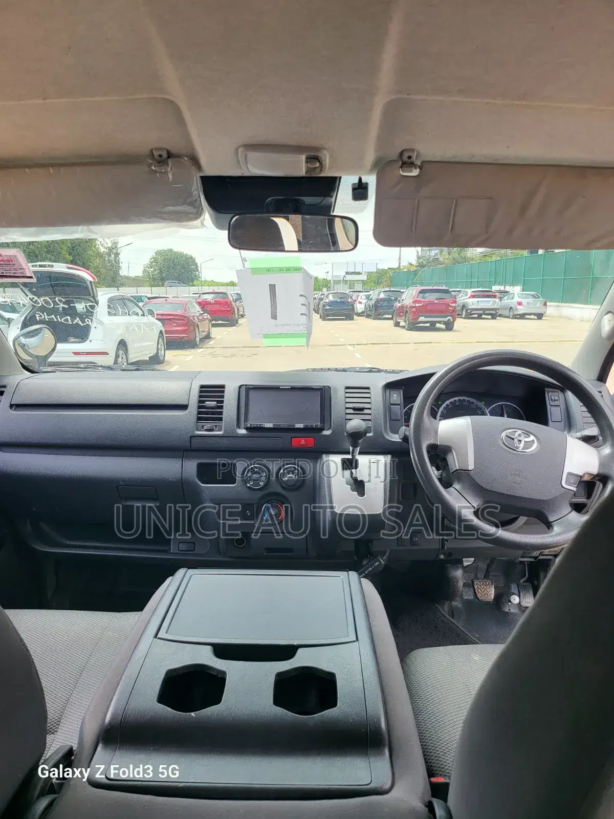 Toyota HiAce 2019 Silver