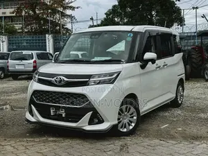 Toyota Tank 2019 White